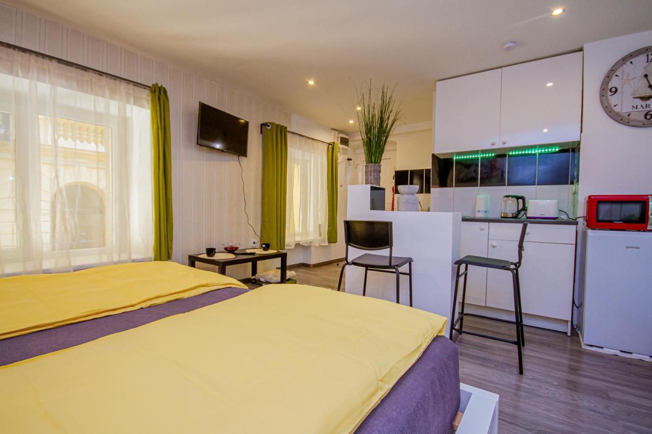 Urania Apartment Boedapest Buitenkant foto