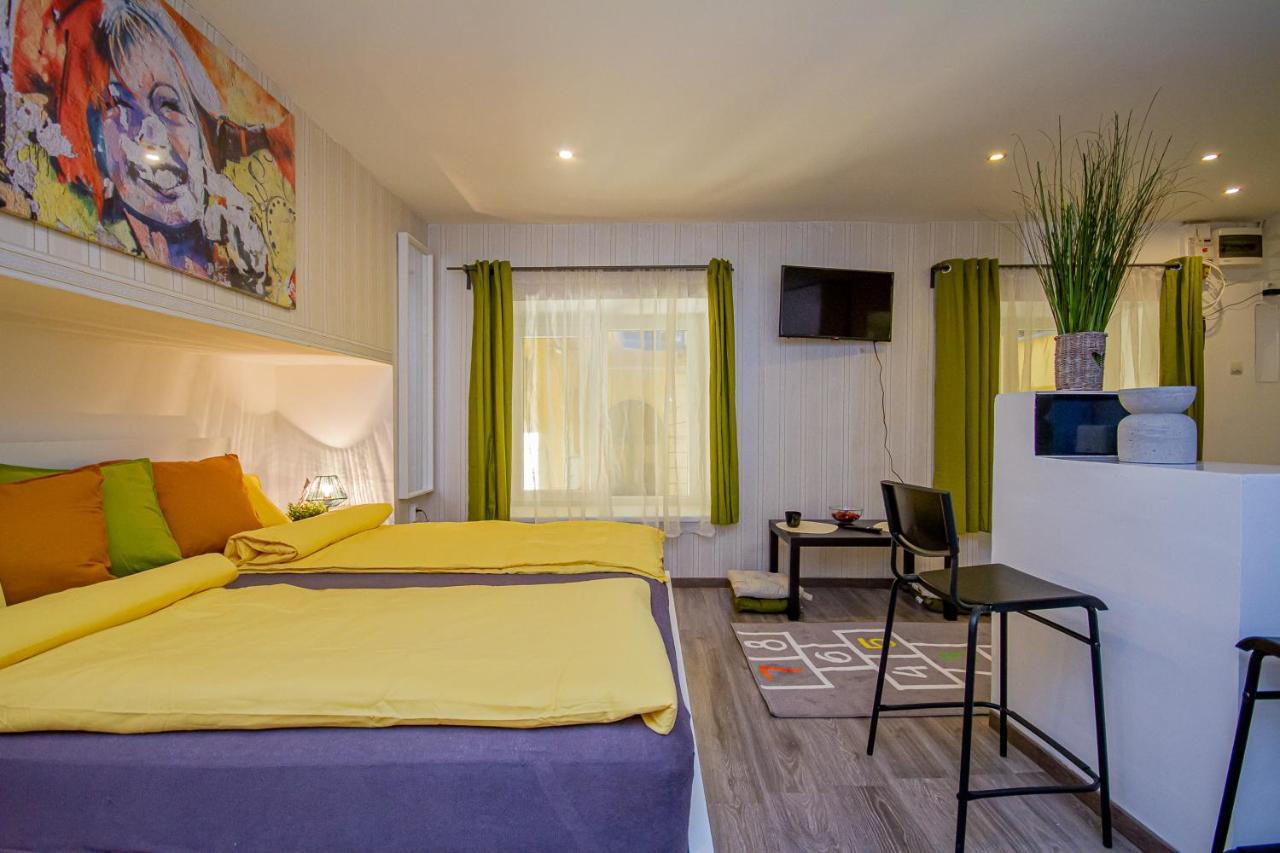 Urania Apartment Boedapest Buitenkant foto