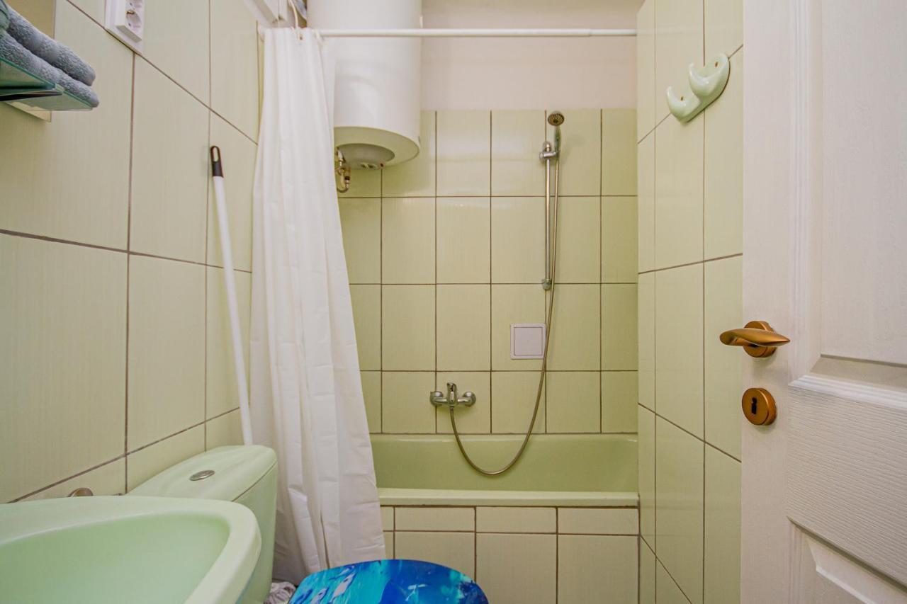 Urania Apartment Boedapest Buitenkant foto