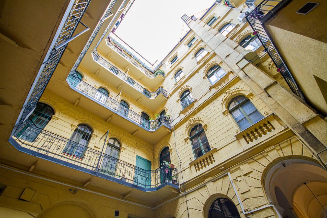 Urania Apartment Boedapest Buitenkant foto